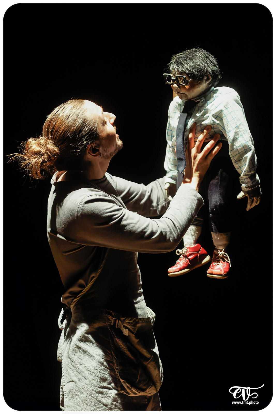 LA TRISTESSE DE L'ELEPHANT (CIE DES RIVES DE L'ILL)